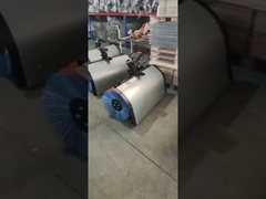Altura del soplador de nieve de una etapa con accionamiento hidráulico: patas de soporte ajustables